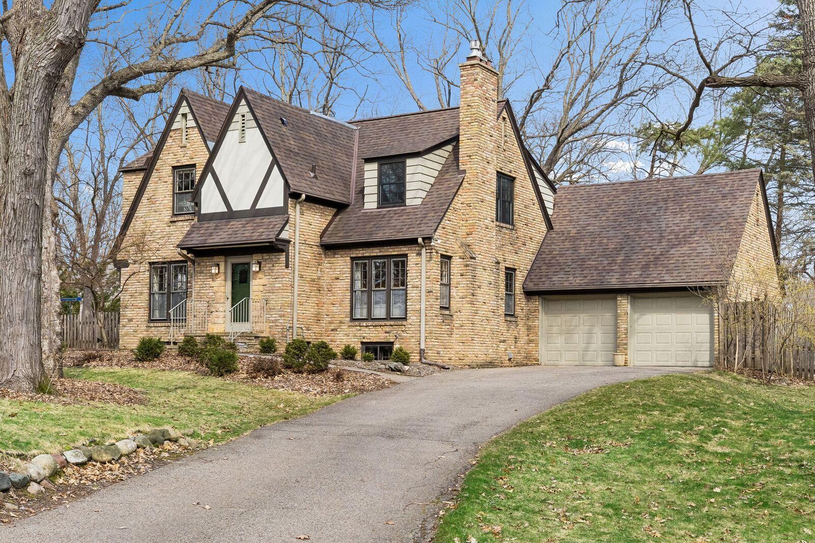 Property Photo:  2 1/2 Webster Place  MN 55305 