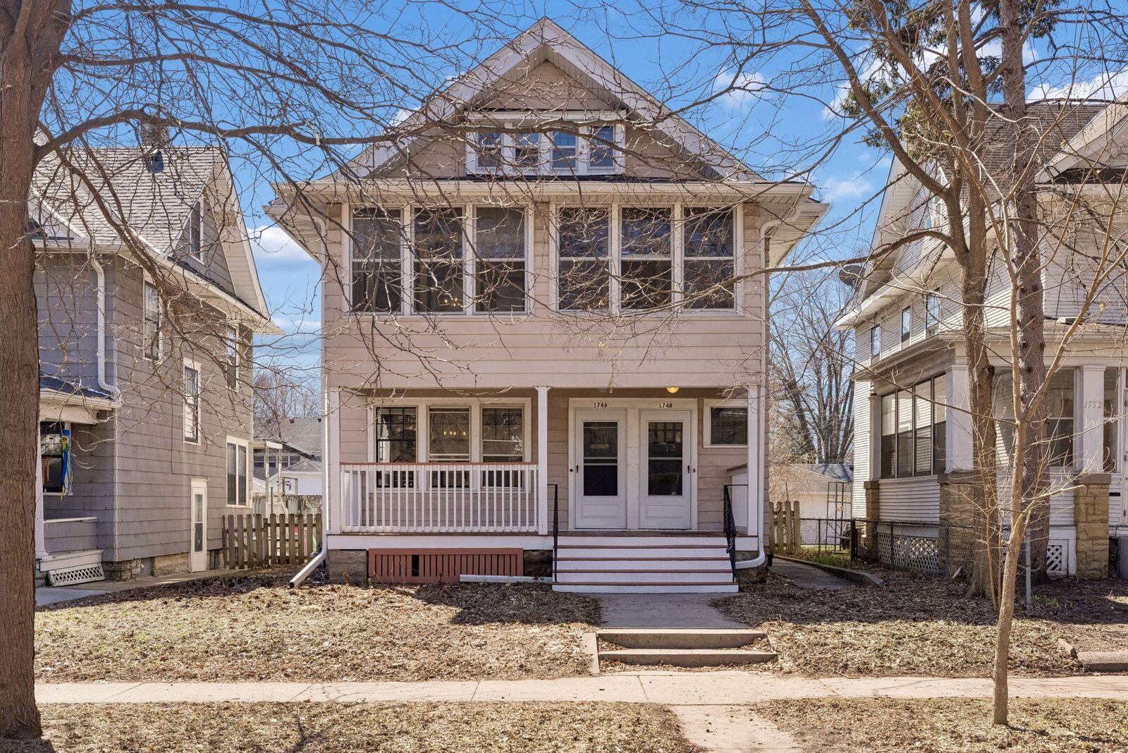 Property Photo:  1746 Laurel Avenue  MN 55104 