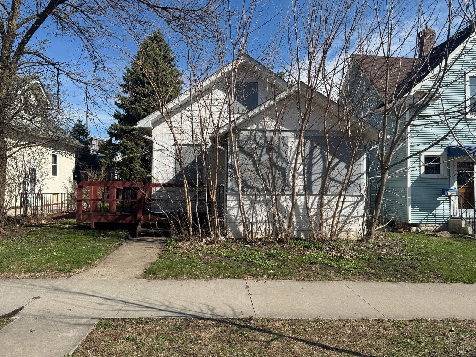 Property Photo:  1211 Juno Ave  MN 55116 