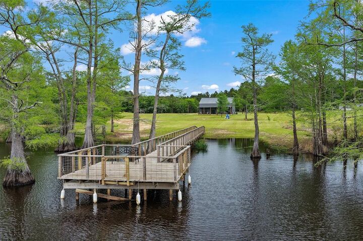 Property Photo:  10220 Thornapple  LA 71061 