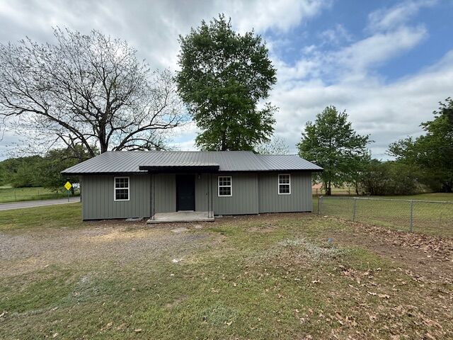Property Photo:  1160 Wood Street  AR 72855 