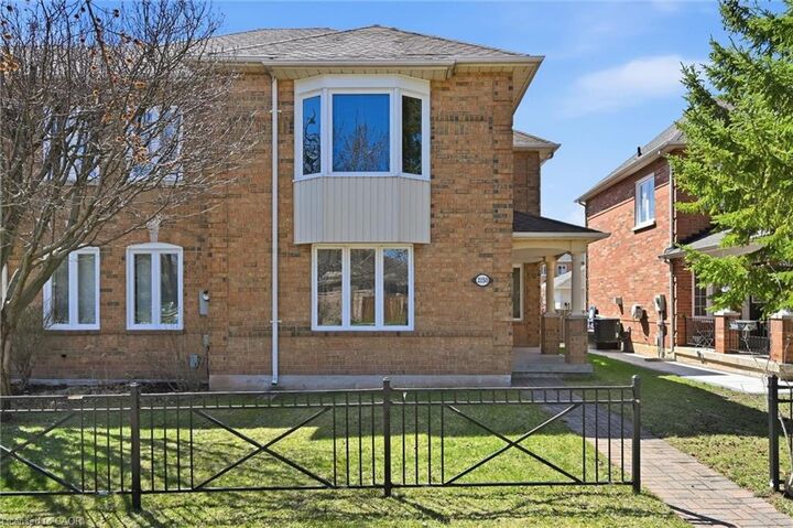 Property Photo:  2150 Fourth Line  ON L6M 3T2 