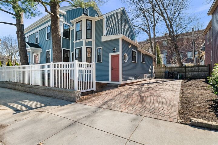 Property Photo:  23 Boardman St  MA 02139 