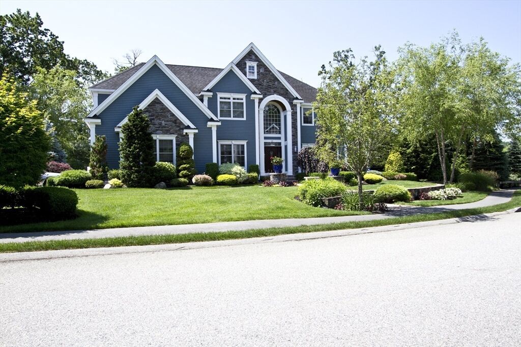 Property Photo: 10 Woodbury Ln MA 01949