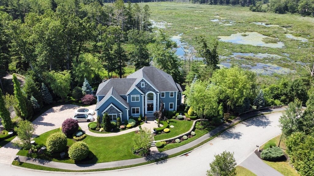 Property Photo: 10 Woodbury Ln MA 01949