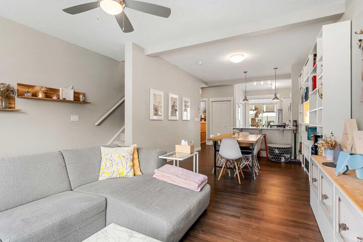 Property Photo: 355 Nolancrest Heights NW 203 AB T3R 0Z9