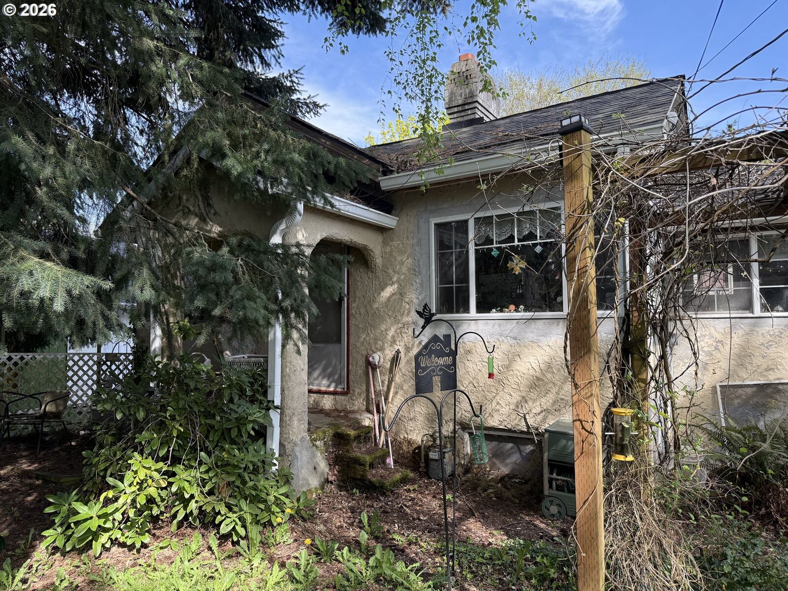 Property Photo: 3739 SE Olsen St OR 97222