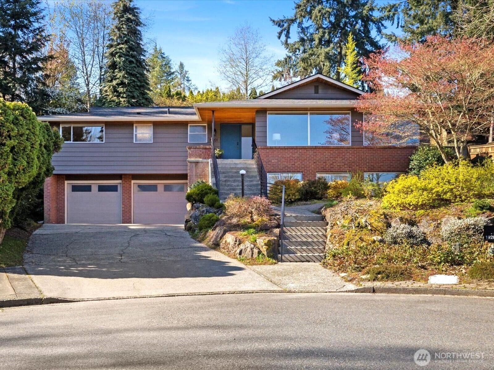 Property Photo:  19201  51st Avenue NE  WA 98155 