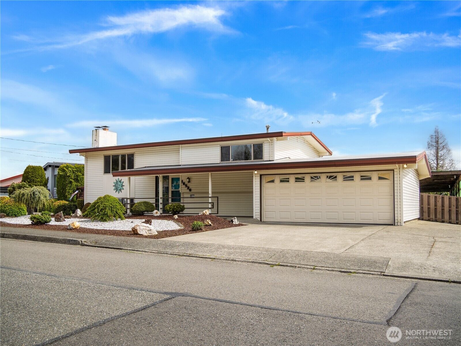 Property Photo:  16526  116th Place SE  WA 98058 
