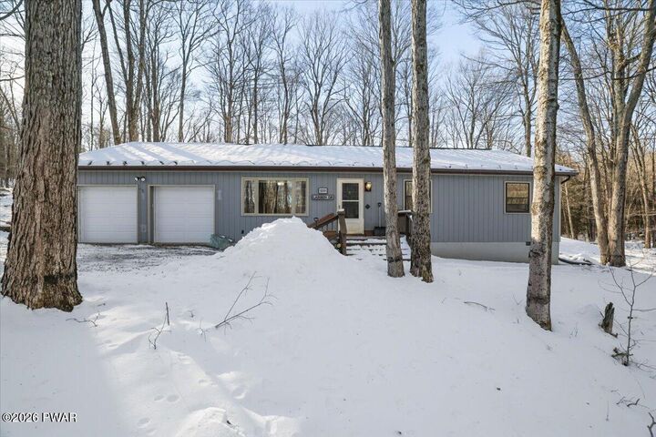 Property Photo:  259 Lc Larsen Drive  PA 18424 