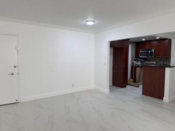 Property Photo:  2161 NE 68 Street NE Unit 303  FL 33308 