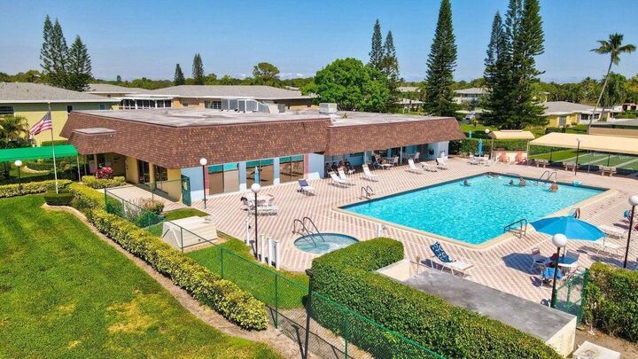 Property Photo: 1141 Violet Terrace 101 FL 33445