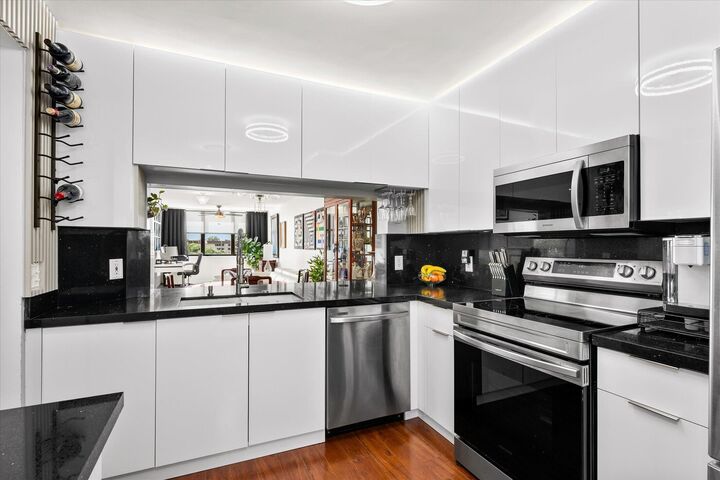 Property Photo:  10360 NW 30th Court 403  FL 33322 