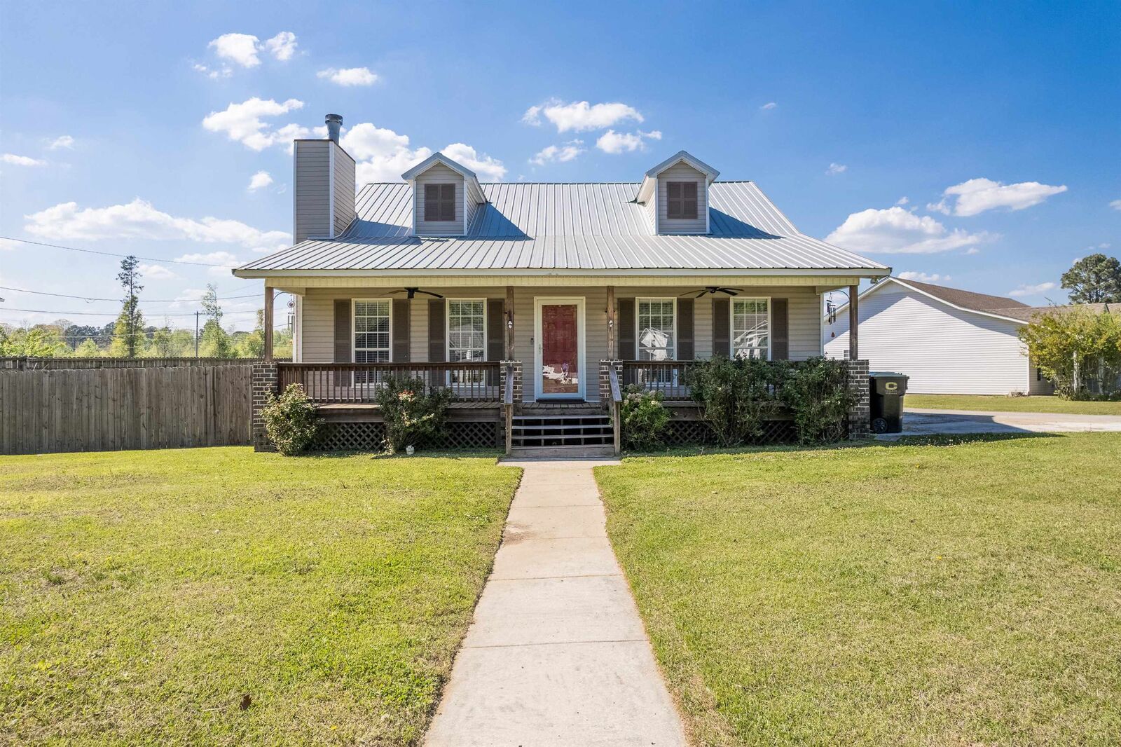 Property Photo:  1506 Bower Dr SE  AL 35055 