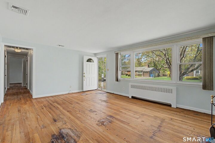 Property Photo:  143 South New Road  CT 06518 