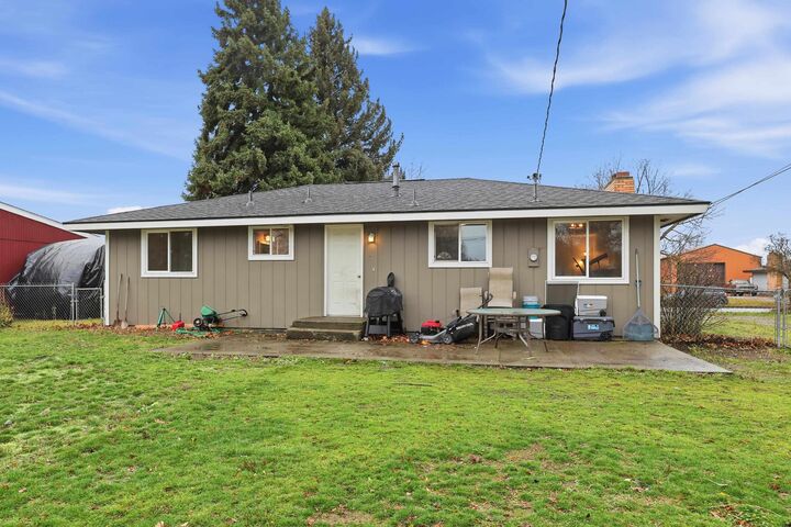 Property Photo:  11619 E Buckeye Ave  WA 99206 