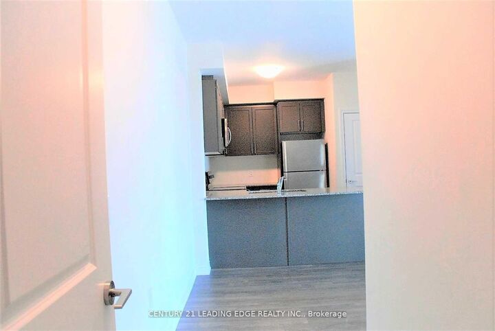 Photo de la propriété:  2375 Bronte Road 305  ON L6M 1P5 