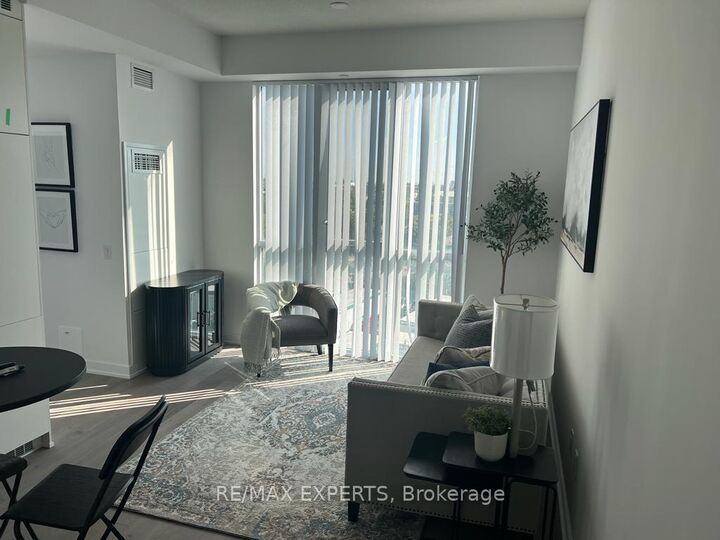 Property Photo: 60 Honey Crisp Crescent 509 ON L4K 0N5