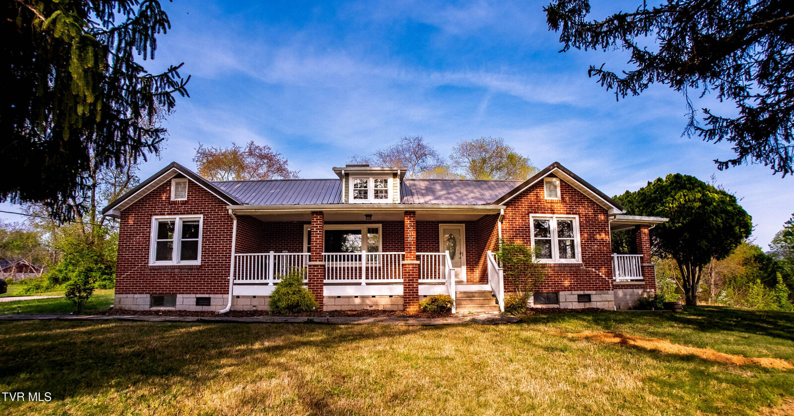 Property Photo:  218 Messick Avenue  TN 37642 