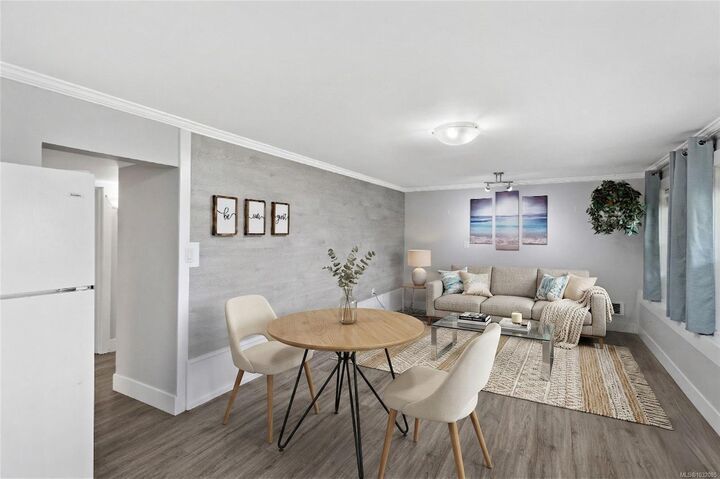 Property Photo:  145 Hirst Ave  BC V9P 2E9 