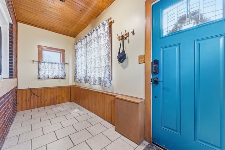 Property Photo:  217 Ilion St  PA 15207 