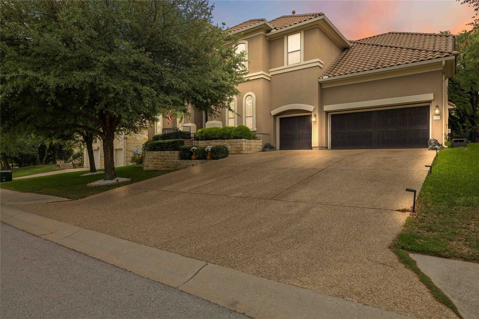 Property Photo: 15200 Spillman Ranch Loop TX 78738