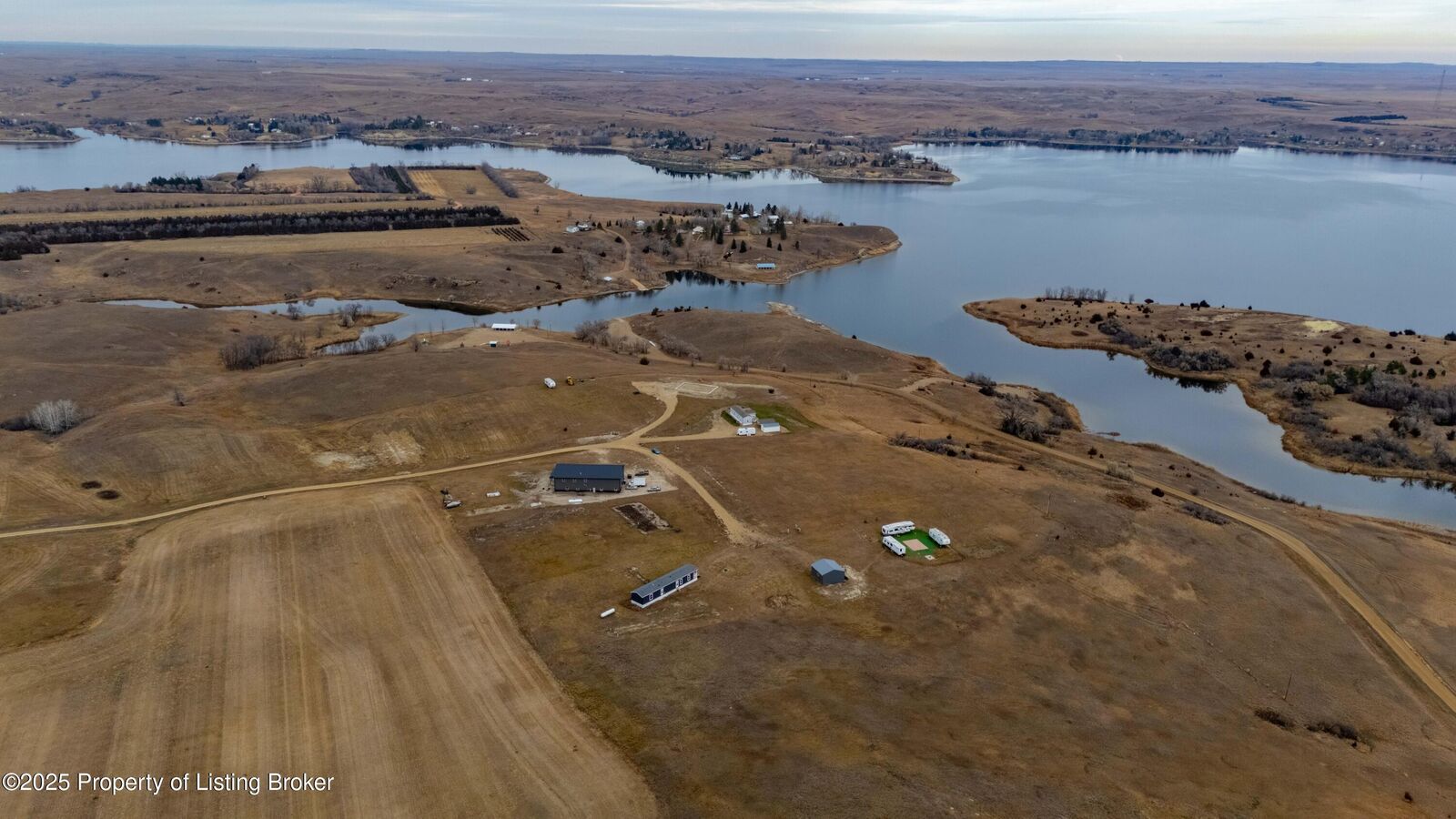 Property Photo:  6812 E Schatz Lane  ND 58533 