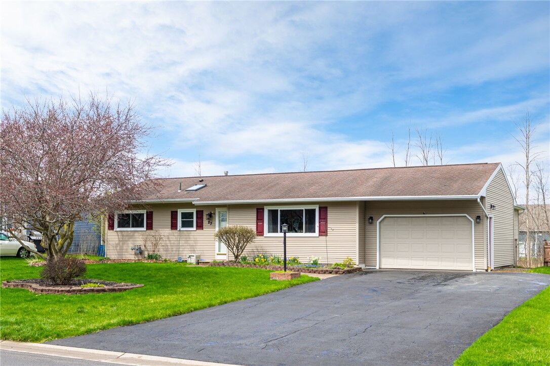 Property Photo:  27 Florendin Drive  NY 14467 