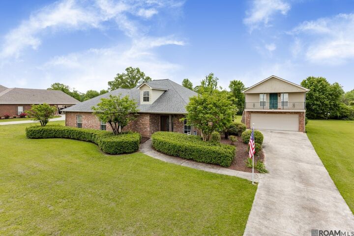 Property Photo:  20357 Gleber Dr  LA 70446 