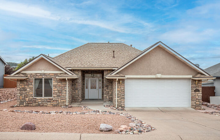 Property Photo:  1013 W Rim View Road  AZ 85541 