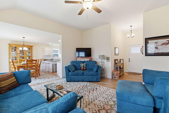 Property Photo:  5506 Geyser Blvd  MO 65202 