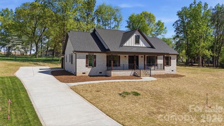 Property Photo: 2587 Wallace Acres Lane NC 28092