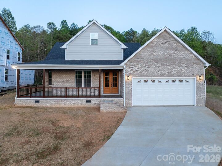 Property Photo: 409 Huntington Woods Street 65 NC 28645