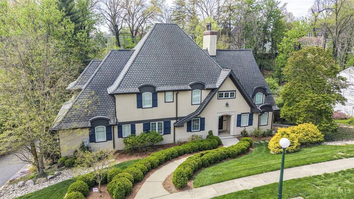 Property Photo:  2545 S Rookwood Drive  OH 45208 