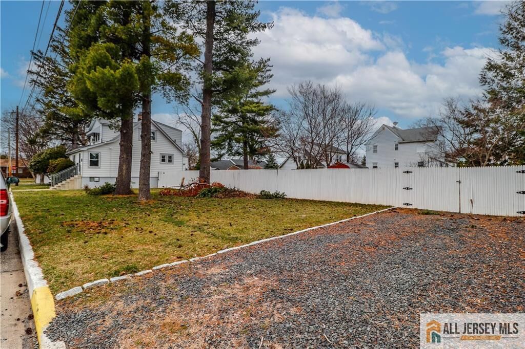 Property Photo:  13 Riverview Avenue  NJ 08817 