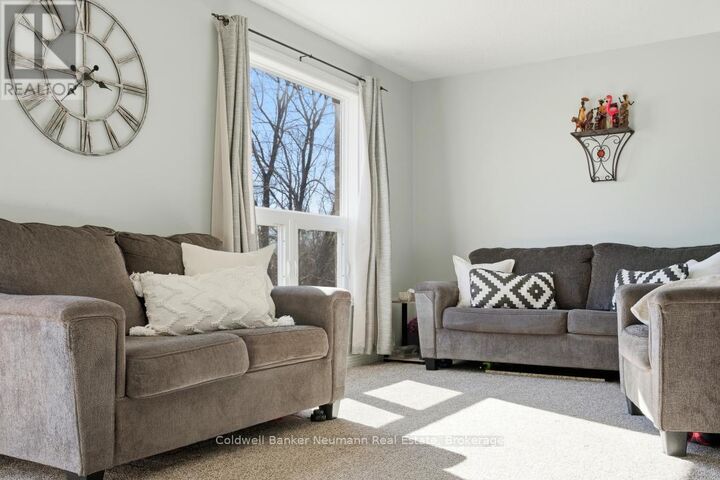 Photo de la propriété:  67 Cedarvale Avenue  ON N1E 6Y3 