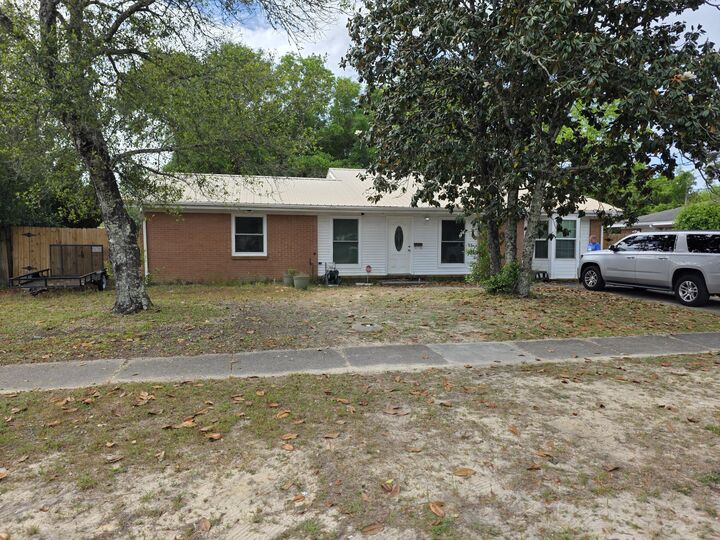 Property Photo:  504 23rd Street  FL 32578 
