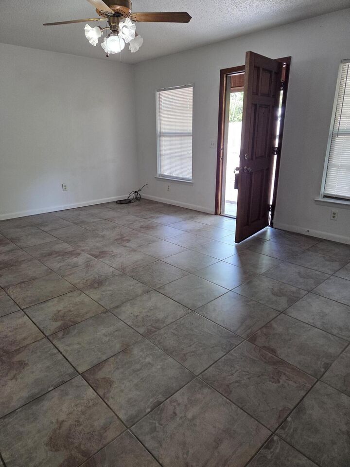 Property Photo:  170 Ridge Lake Road  FL 32536 