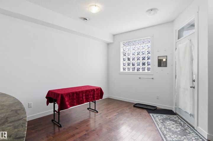 Property Photo:  10806 83 Avenue NW  AB T6E 2E7 
