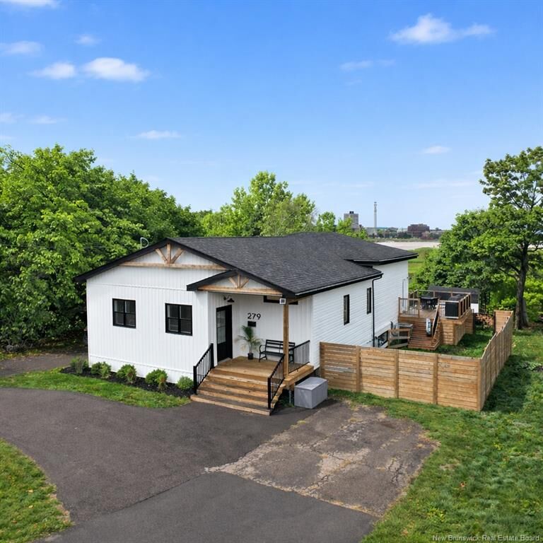 Photo de la propriété: 279 Hillsborough Road NB E1B 1S3