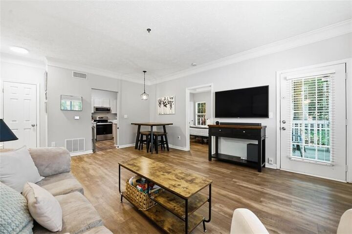 Property Photo:  213 Bentley Place  GA 30084 