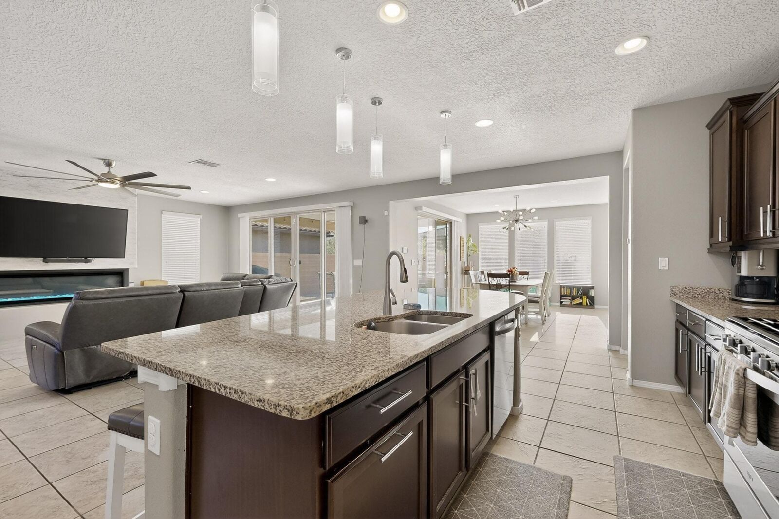 Property Photo:  6815 Ojito Mesa Street NW  NM 87120 