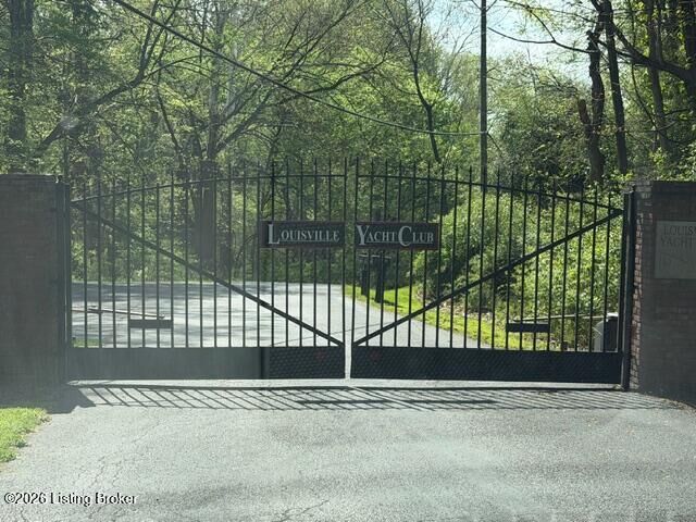 Property Photo:  3308 S Rose Island Rd  KY 40059 