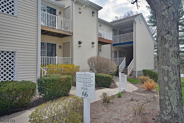 Property Photo:  50 Potomac Dr Ondo  NJ 07920 