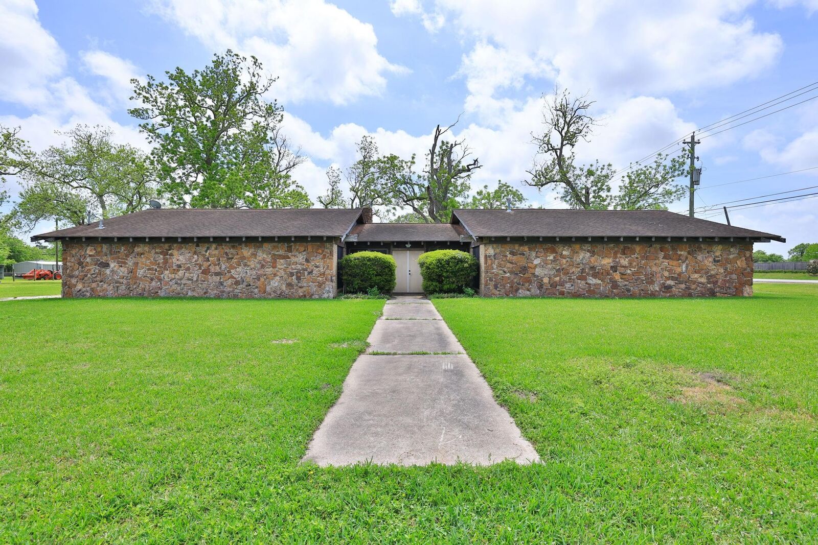Property Photo:  7807 Pecan Forest Lane  TX 77521 