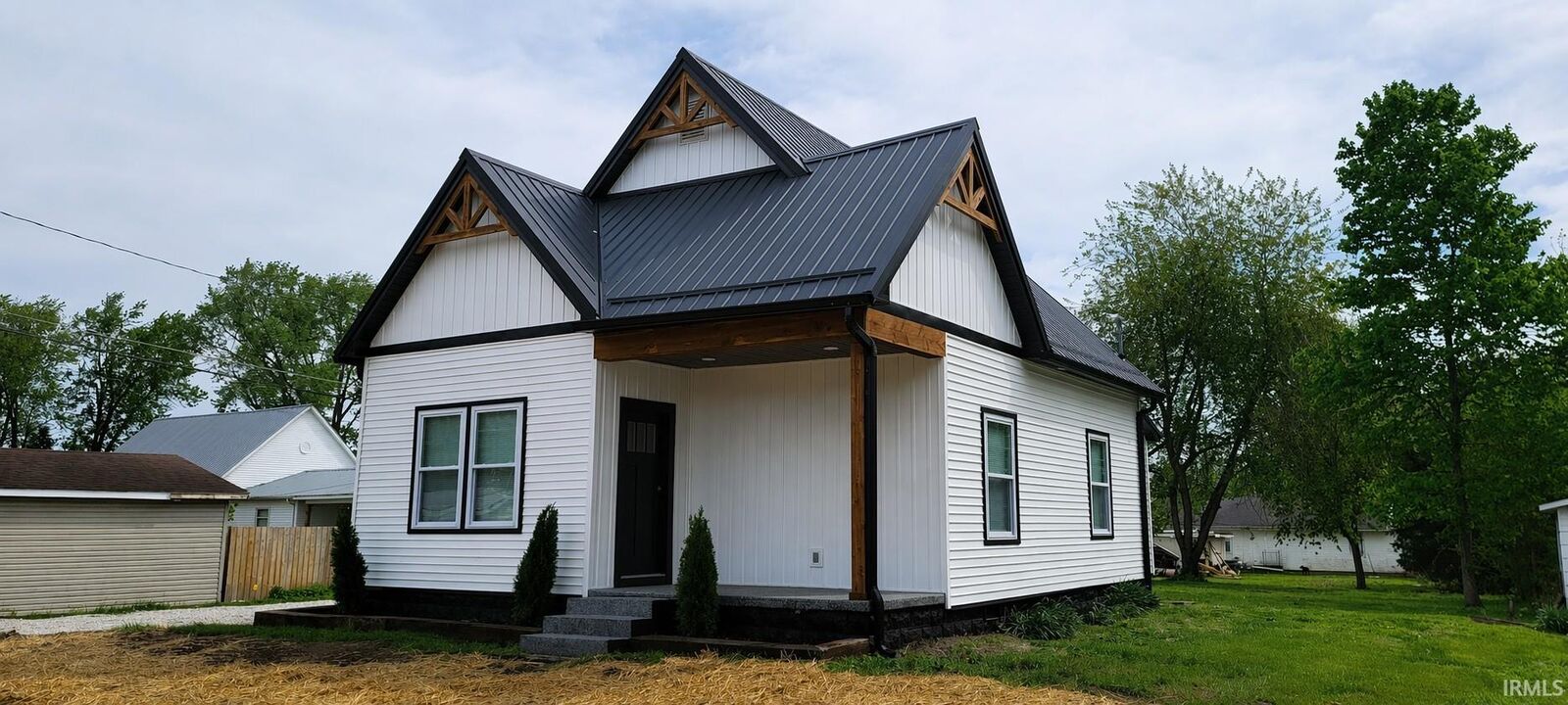 Property Photo:  59 SE 8th Street  IN 47441-2031 