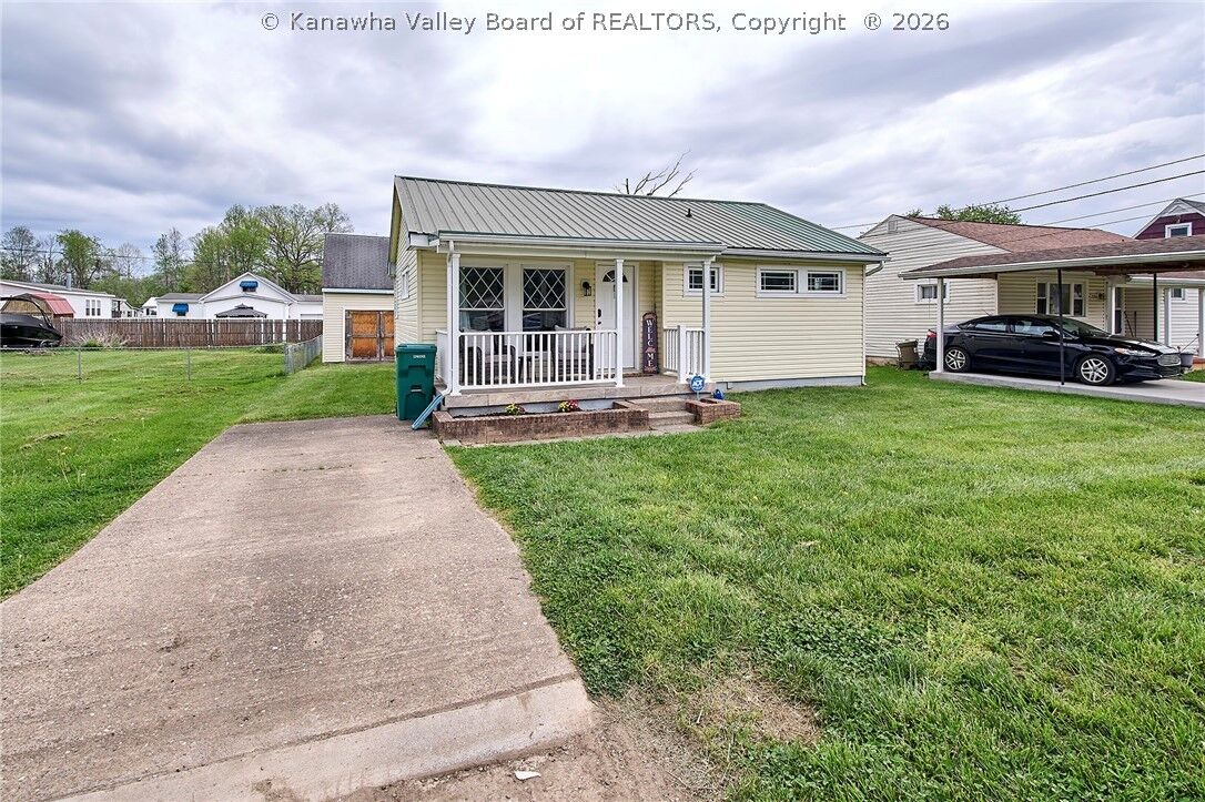Property Photo:  206 Kentucky Avenue  WV 25177 