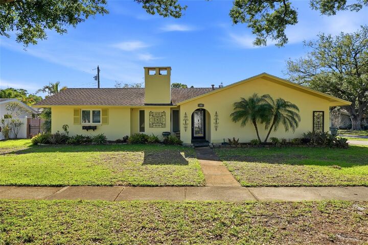 Property Photo:  962 Corvette Drive  FL 33771 