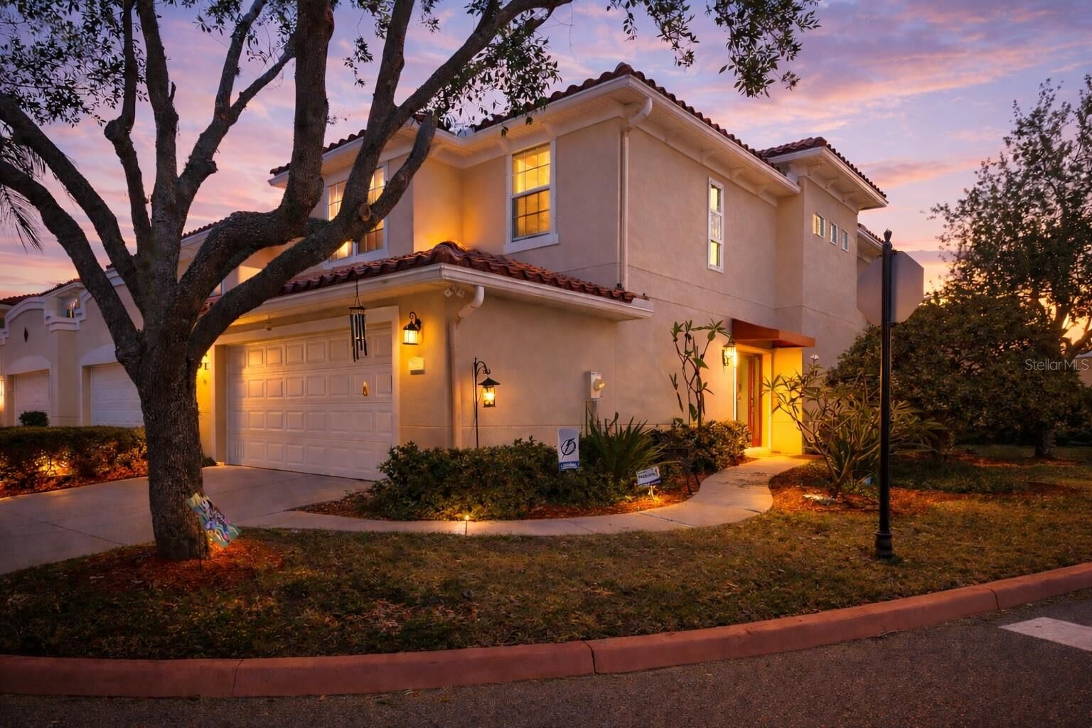 Property Photo:  208 Valencia Circle  FL 33716 