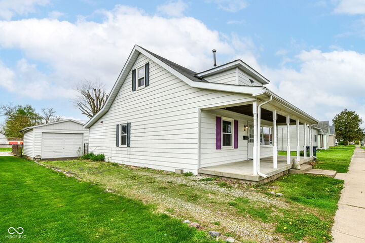 Property Photo:  2319 S B Street  IN 46036 